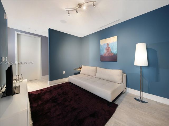 3300 NE 188th St 315, Aventura, FL 33180