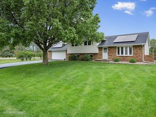 28W776 WAGNER Road, Naperville, IL 60564