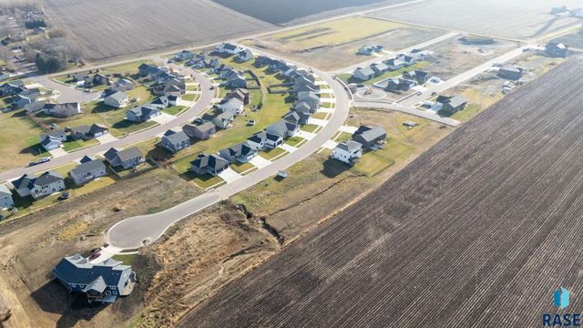 912 Sunset St Street, Valley Springs, SD 57068