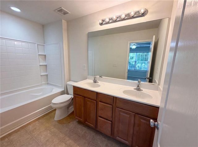 1019 Ivydale Circle, Lawrenceville, GA 30045