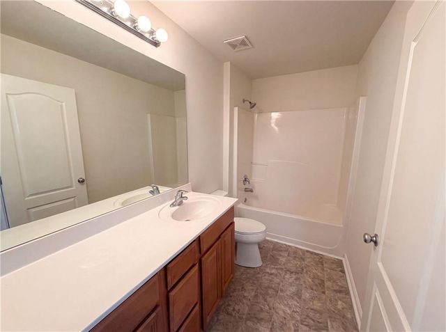 1019 Ivydale Circle, Lawrenceville, GA 30045