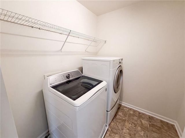 1019 Ivydale Circle, Lawrenceville, GA 30045