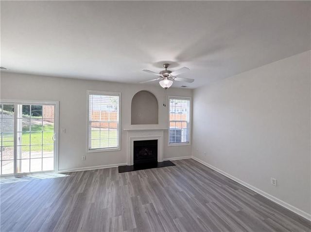1019 Ivydale Circle, Lawrenceville, GA 30045