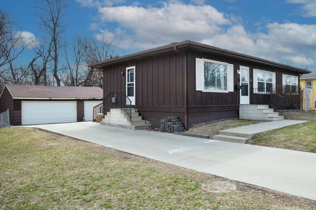 2906 Niles, Waterloo, IA 50703