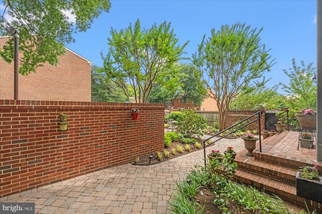 539 S COLUMBUS ST, Alexandria, VA 22314