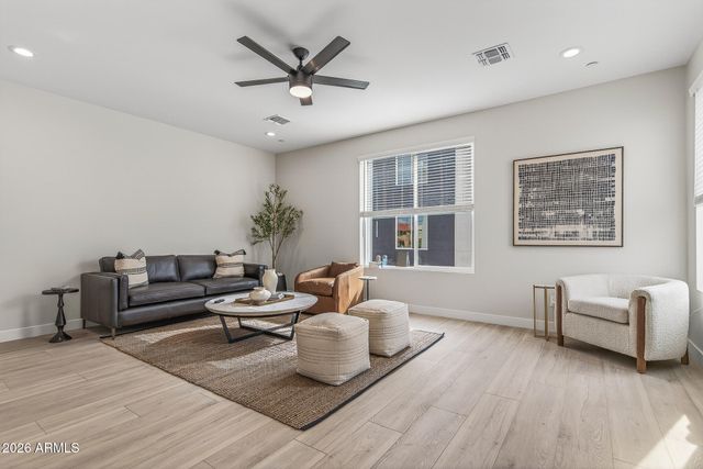 2601 E CLARENDON Avenue 3, Phoenix, AZ 85016