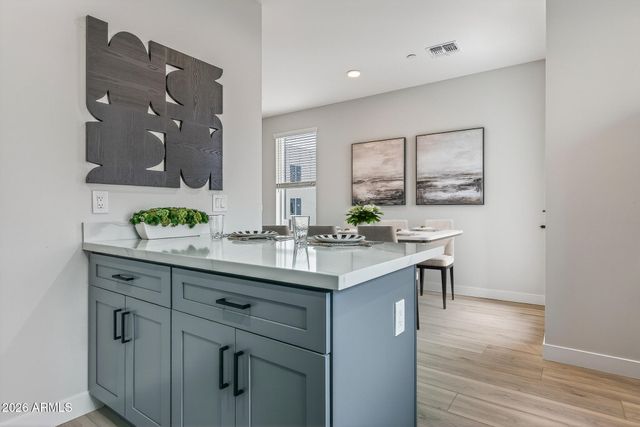 2601 E CLARENDON Avenue 3, Phoenix, AZ 85016