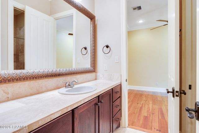 214 Settlers Trace Boulevard, Lafayette, LA 70508