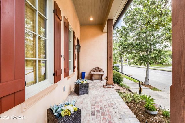 214 Settlers Trace Boulevard, Lafayette, LA 70508