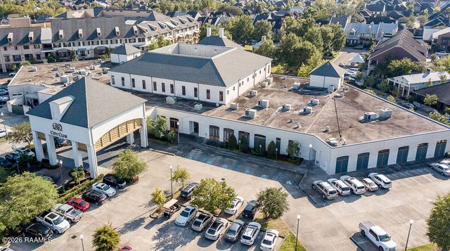 214 Settlers Trace Boulevard, Lafayette, LA 70508