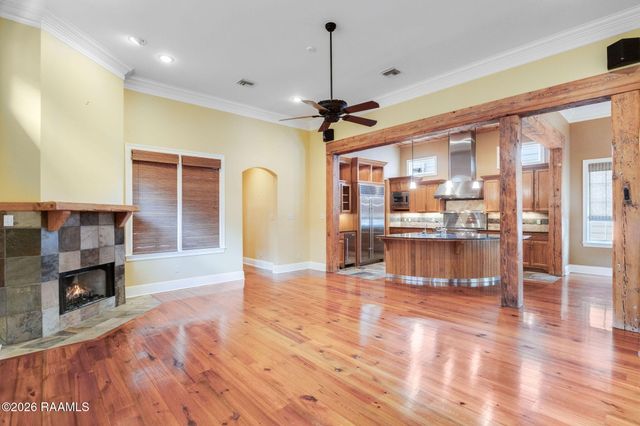214 Settlers Trace Boulevard, Lafayette, LA 70508