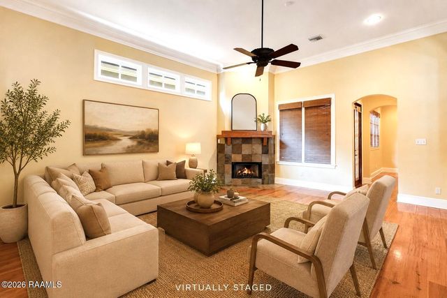 214 Settlers Trace Boulevard, Lafayette, LA 70508