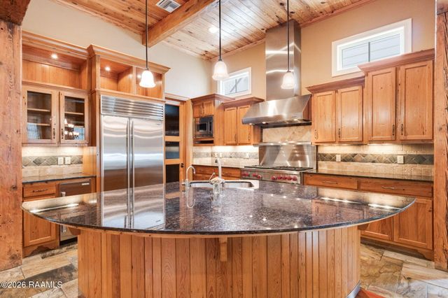 214 Settlers Trace Boulevard, Lafayette, LA 70508