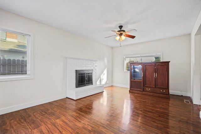 2075 W Monterey Ave, Stockton, CA 95204