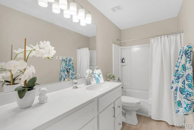 50 Wisdom Way, Lake St Louis, MO 63367