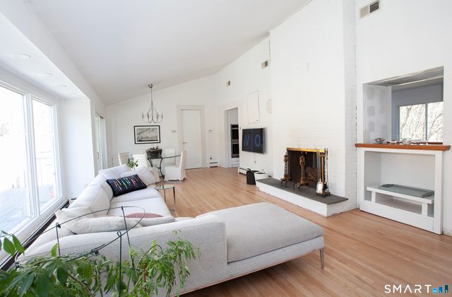 26 Hill Farm Road, Weston, CT 06883