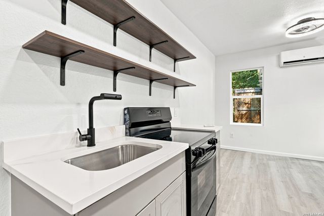 115 E HIGHLAND BLVD, San Antonio, TX 78210