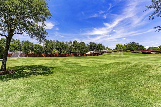 3510 Avignon Court, Houston, TX 77082