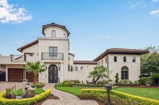 3510 Avignon Court, Houston, TX 77082