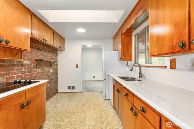 7416 25th Street W, Tacoma, WA 98466