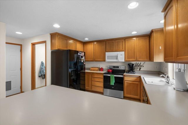 752 Mallory Court, Central Point, OR 97502