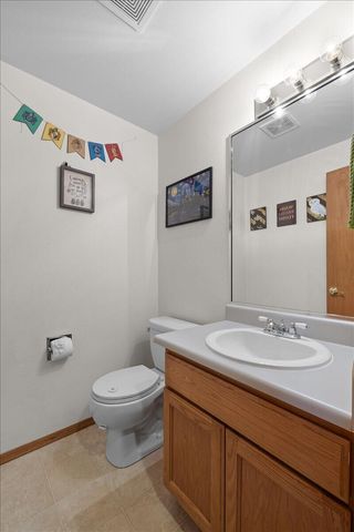 752 Mallory Court, Central Point, OR 97502