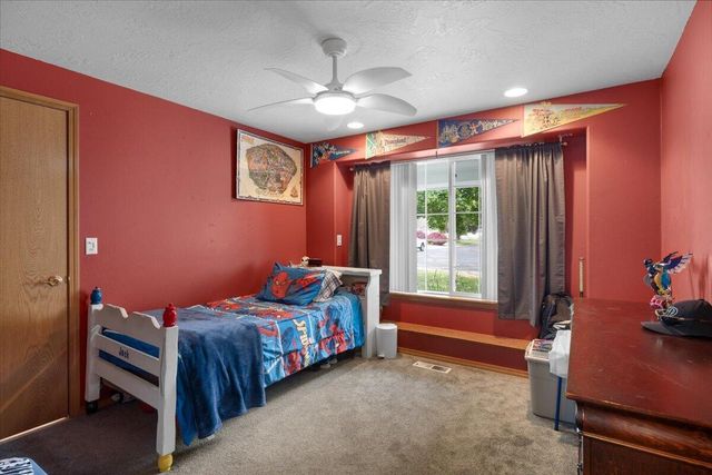 752 Mallory Court, Central Point, OR 97502