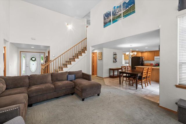 752 Mallory Court, Central Point, OR 97502
