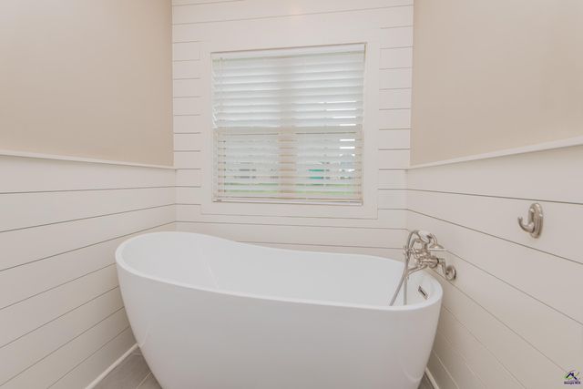 924 Abingdon Cove, Bonaire, GA 31005