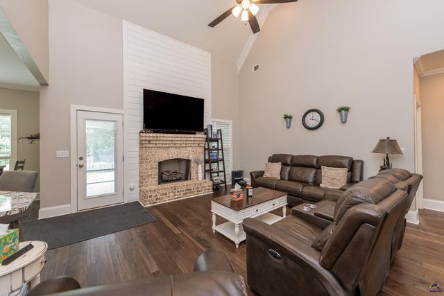 924 Abingdon Cove, Bonaire, GA 31005