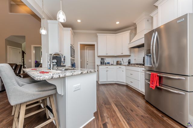 924 Abingdon Cove, Bonaire, GA 31005