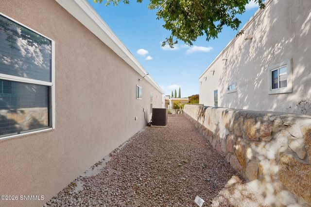 4221 Fireweed Drive, Las Cruces, NM 88007