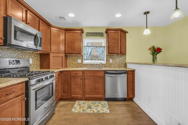 401 Walnut Street, Port Monmouth, NJ 07758