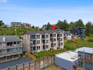 811 Sw 13TH St, Newport, OR 97365