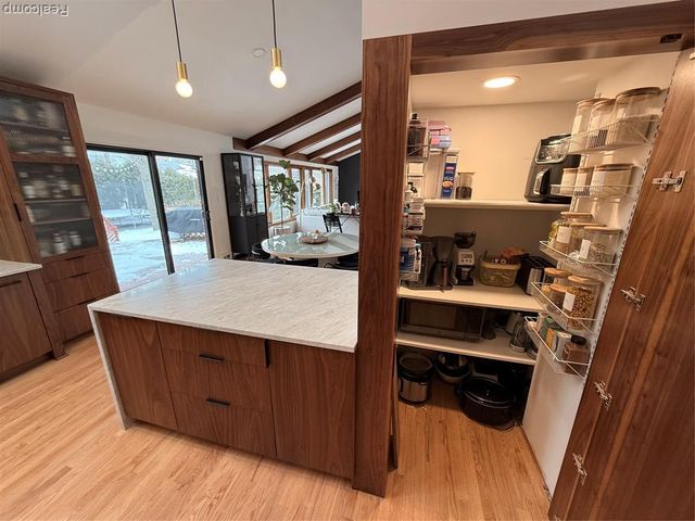 19982 W Doyle Place, Grosse Pointe Woods, MI 48236