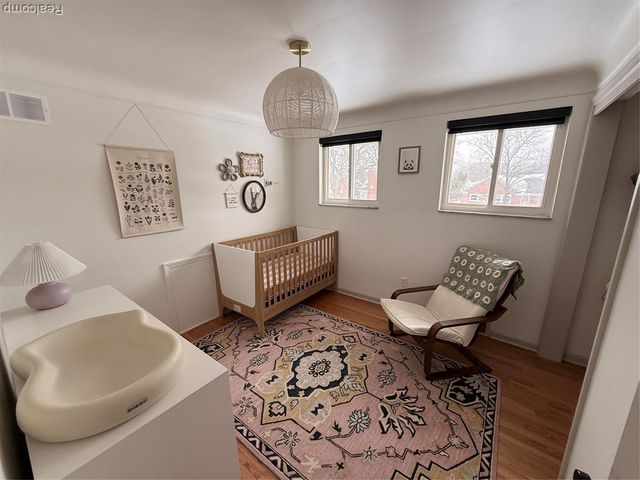 19982 W Doyle Place, Grosse Pointe Woods, MI 48236