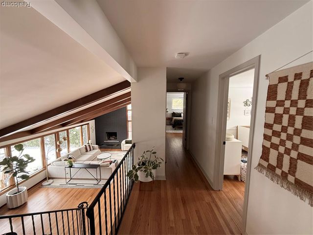 19982 W Doyle Place, Grosse Pointe Woods, MI 48236