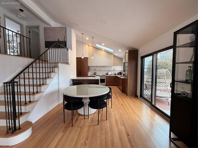 19982 W Doyle Place, Grosse Pointe Woods, MI 48236