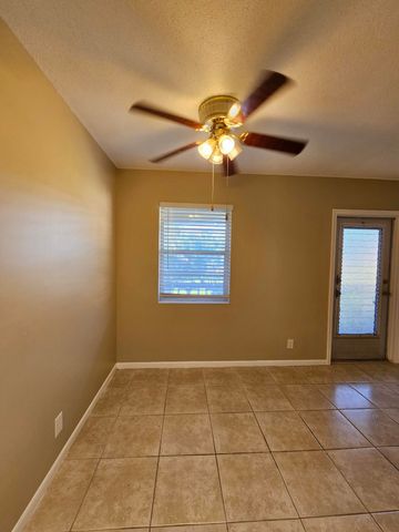 114 E Norwich E, West Palm Beach, FL 33417