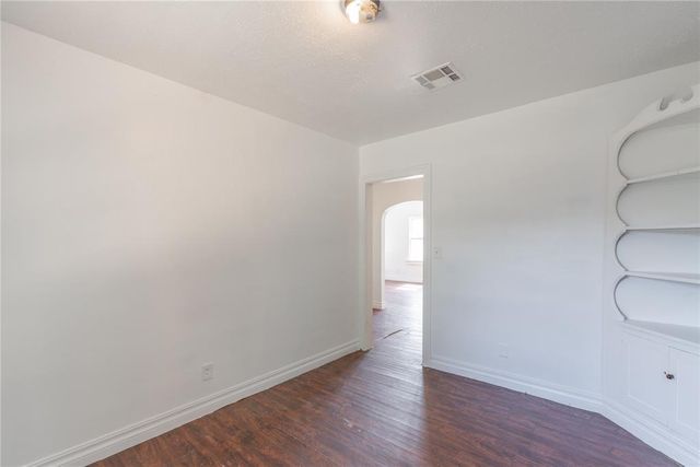 2325 E Madison Street, Oklahoma City, OK 73111