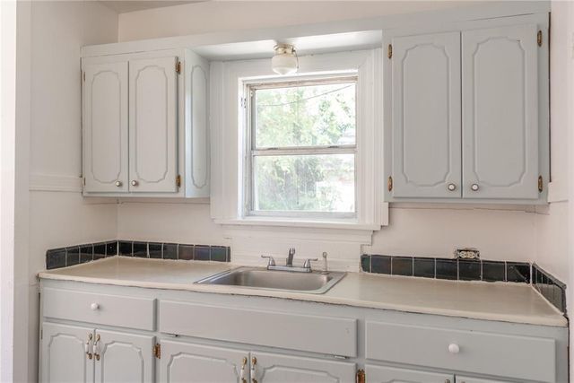 2325 E Madison Street, Oklahoma City, OK 73111