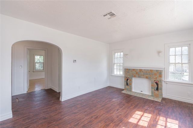 2325 E Madison Street, Oklahoma City, OK 73111