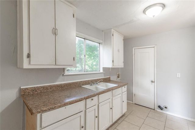 2325 E Madison Street, Oklahoma City, OK 73111