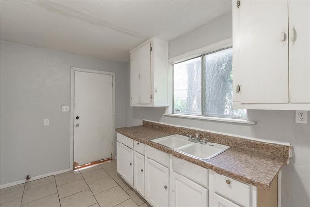 2325 E Madison Street, Oklahoma City, OK 73111