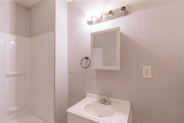 2325 E Madison Street, Oklahoma City, OK 73111