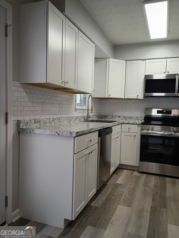 10 Oakmount Drive, Newnan, GA 30263