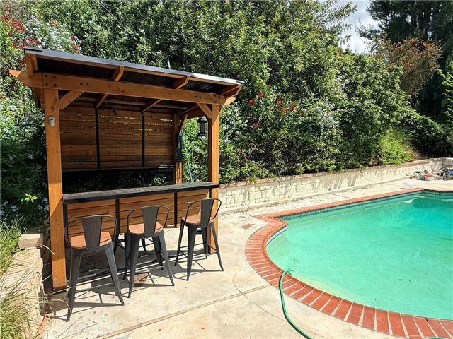 23041 Posada, Valencia, CA 91354