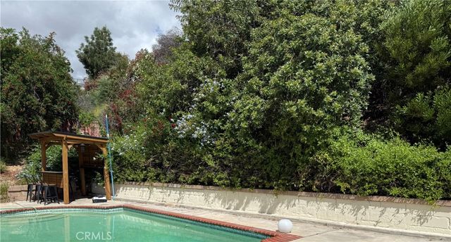 23041 Posada, Valencia, CA 91354