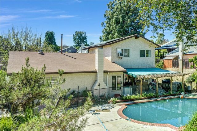 23041 Posada, Valencia, CA 91354