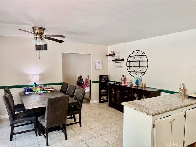 23041 Posada, Valencia, CA 91354